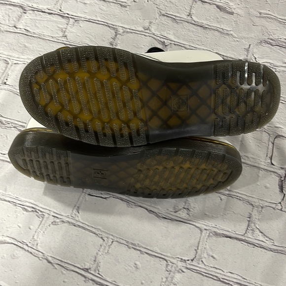 Dr. Martins Zavala 8-Eyelet Combat Boot White Womens Size 7 New Without Tags - Picture 7 of 7